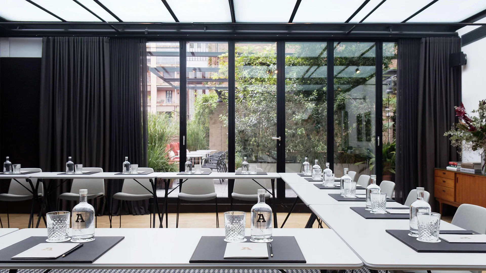 Alexandra Barcelona Hotel, Curio Collection By Hilton Spanien